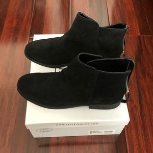 Suede waterproof Steve Madden boots - BRAND NEW